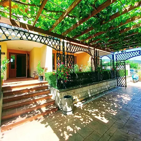 Marina Private Apartment *